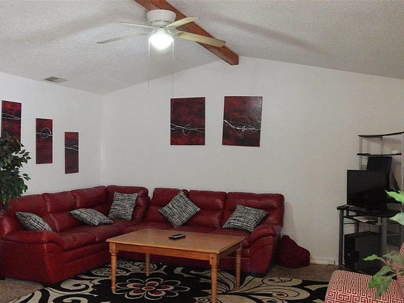 3rd image of 133 Rockyreef Cir