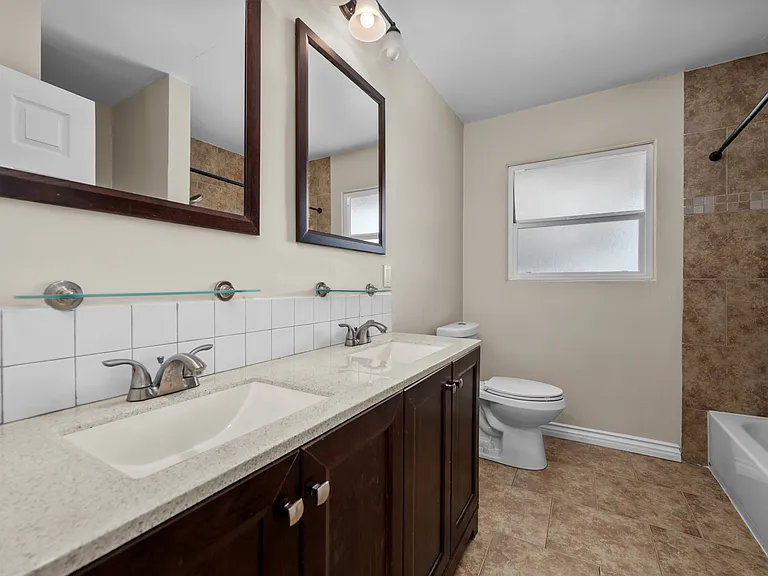2260 Altadena Ave — Photo 11