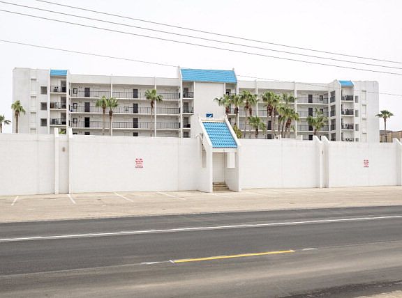 2nd image of 1816 Gulf Blvd #502