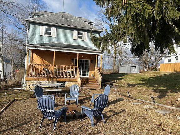 3rd image of 230 Maple St