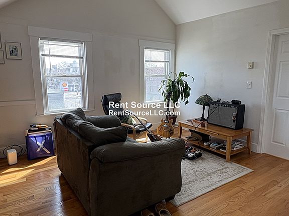4th image of 195 Hampshire St #3
