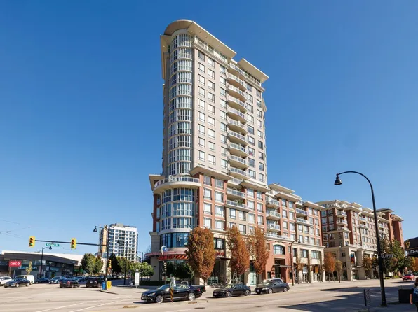 4028 Knight St #1307, Vancouver, BC V5N 5Y8
