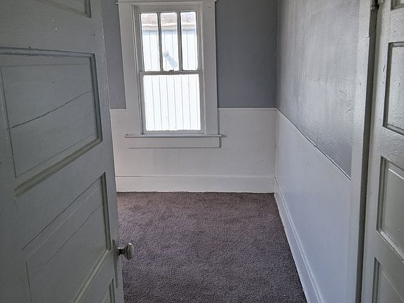 5th image of 209 Jefferson St