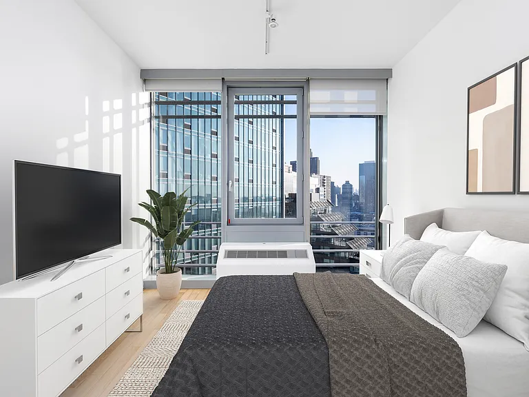 554 54th St #26P — Photo 7