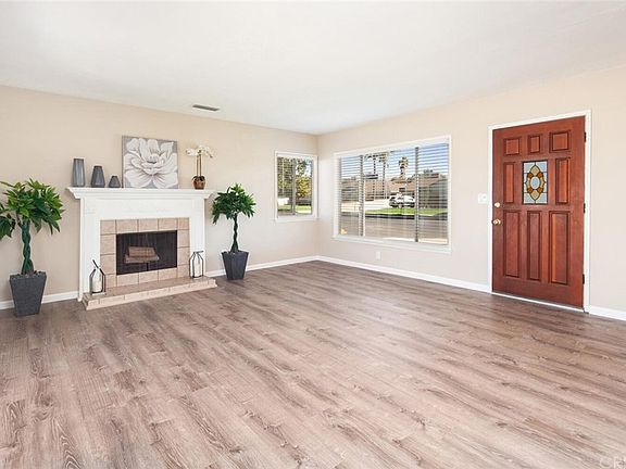 5th image of 10155 Burnet Ave