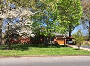 2957 Jefferson St, Paducah, KY 42001