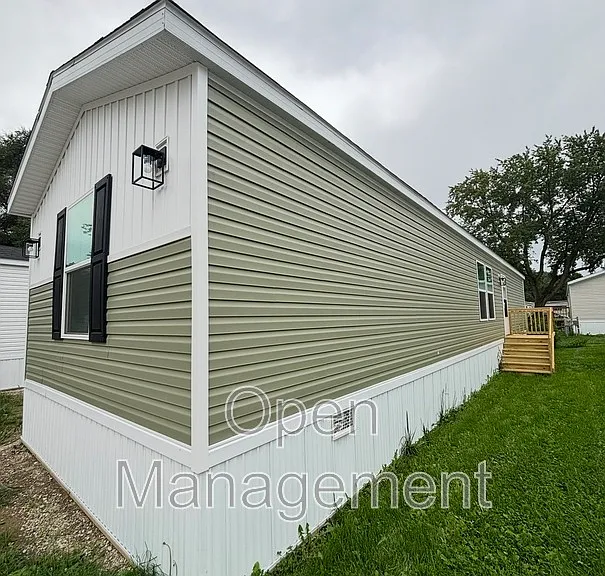 328 Kevin Dr — Photo 1