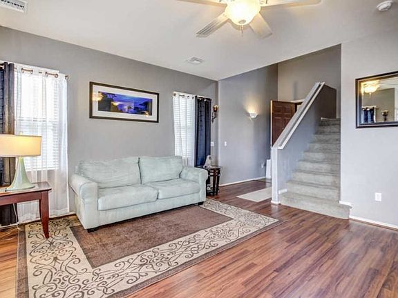 3rd image of 688 N Highlands Grove Ln