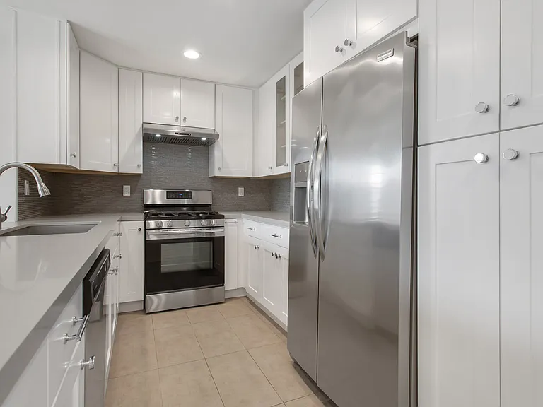 10755 Massachusetts Ave #102 — Photo 7