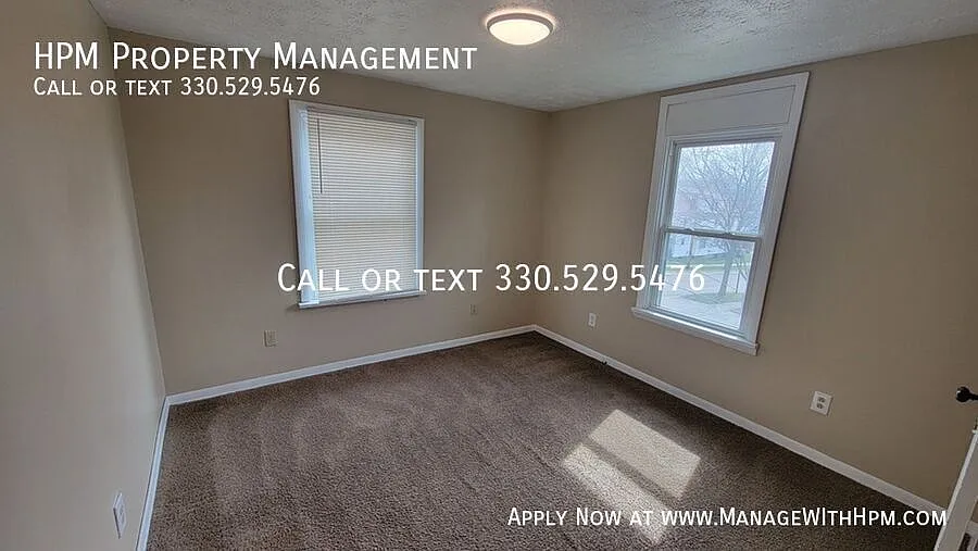 3 bed, 1.0 bath, 960 sqft, $1,095 — Photo 3