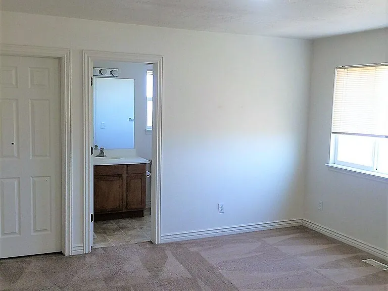 4178 S Montego Dr — Photo 9