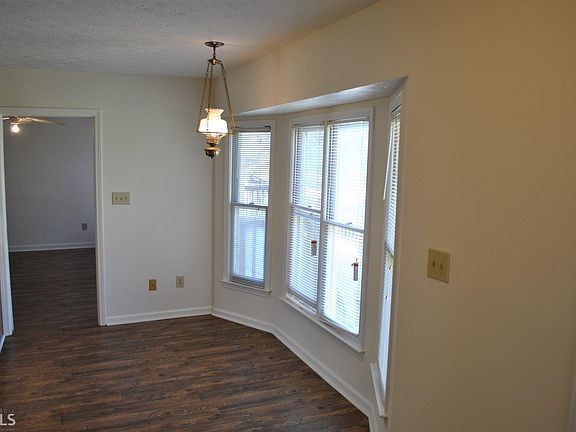 5th image of 110 Overlook Dr