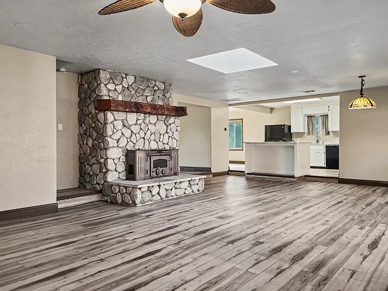 860 Watt Ave — Photo 8