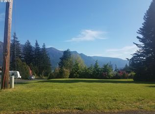 Pine St, Stevenson, WA