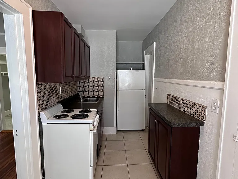 550 2nd St N #8 — Photo 11