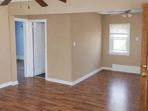 374 Manor Ave, Carneys Pt, NJ 08069