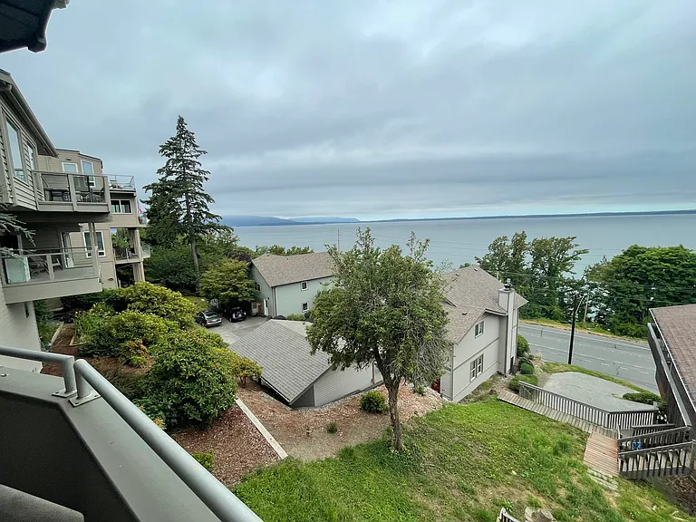 200 Forest Ln — Photo 17