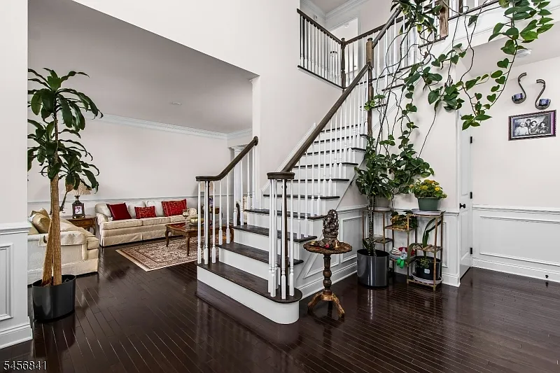 4 bed, 2.5 bath, 3424 sqft, $5,000 — Photo 3