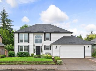 936 SW 26th St, Troutdale, OR 97060