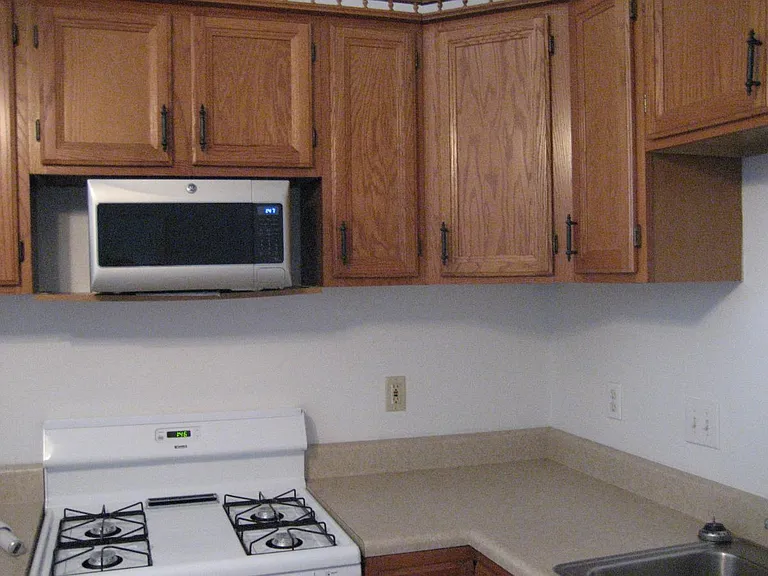 8 Castle St #HOUSE — Photo 5