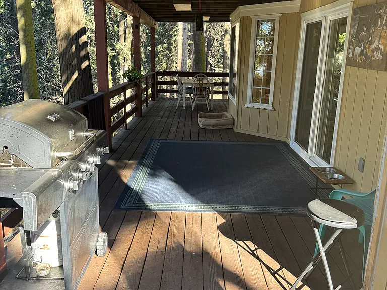 21564 Jobs Peak Rd — Photo 8
