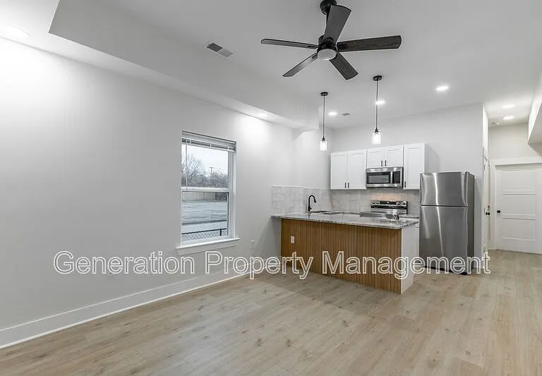 1124 Garfield St #A — Photo 3