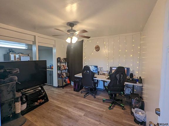 2nd image of 410 N Pikes Peak Ave