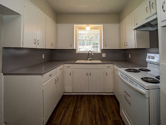 3rd image of 5771 Mel Sha Ln