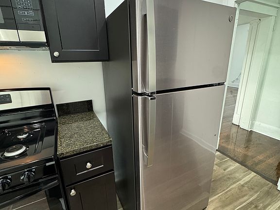 2nd image of 5001 W Ferdinand St #3
