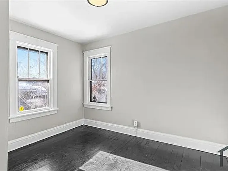 5415 Hamilton Ave — Photo 11