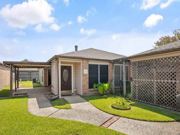 2381 Torrey Pine Dr, Baton Rouge, LA 70816