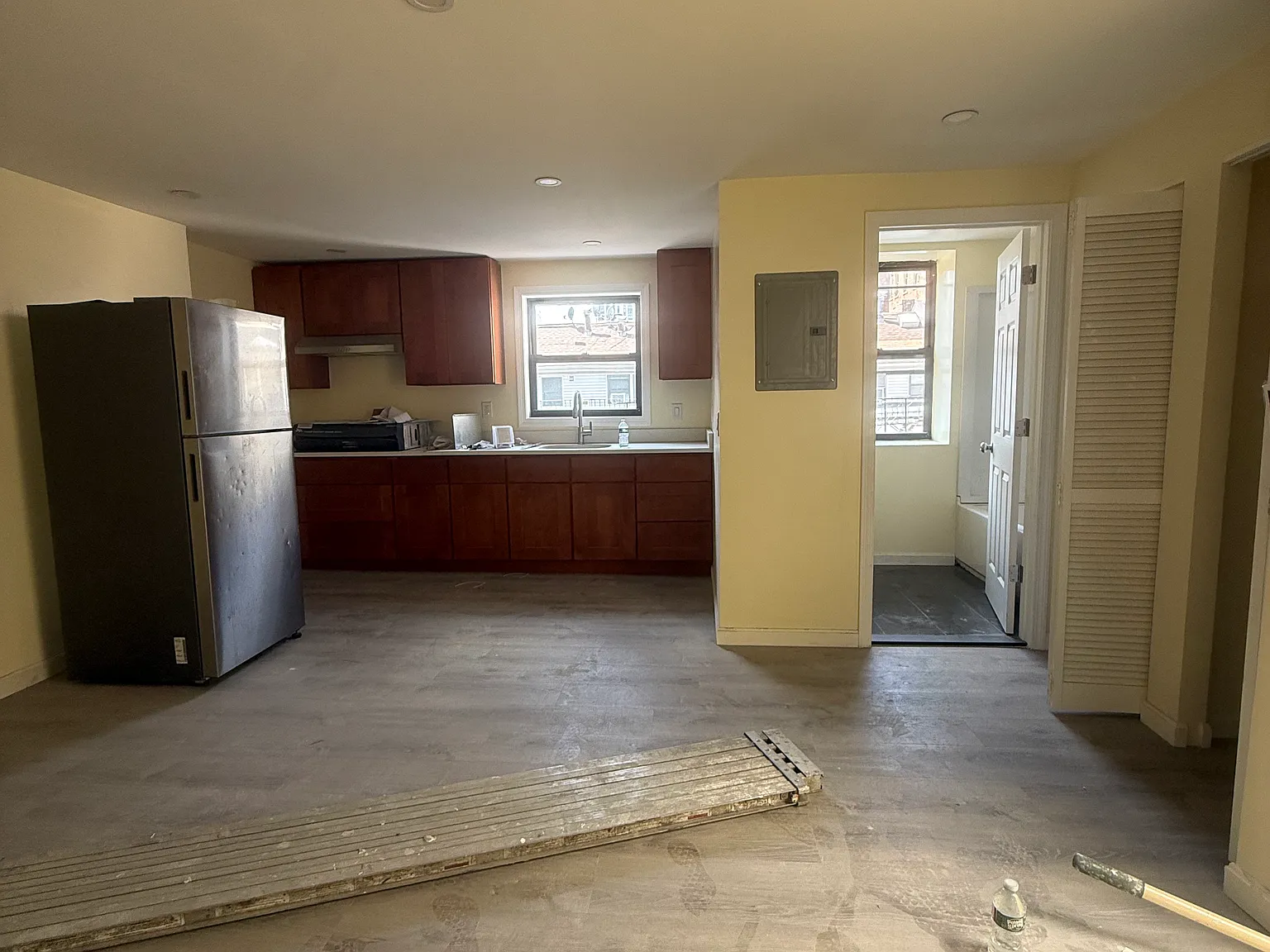 2 bed, $3,200 — Photo 2