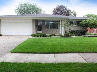 14605 Ivanhoe Dr, Warren, MI