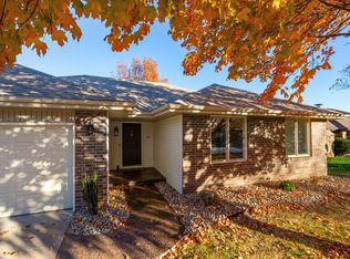 5484 S Stonegate Ave, Springfield, MO 65810