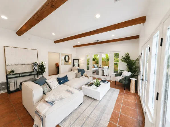 25648 Timpangos Dr, Calabasas, CA 91302