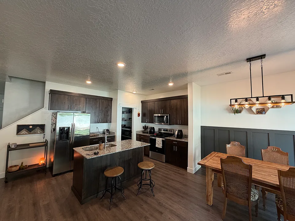 382 E 1850 N #2