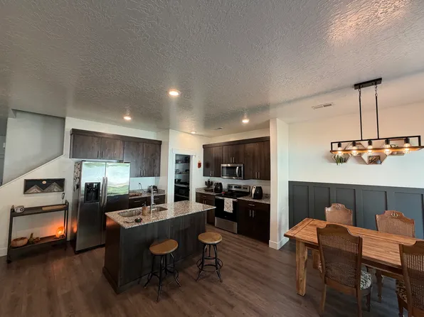 382 E 1850 N #2, North Ogden, UT 84414