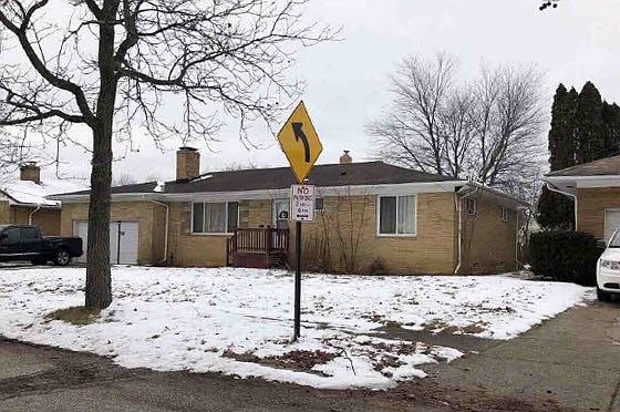 2nd image of 16319 Highview Dr