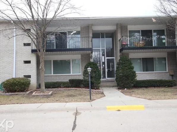 8561 Kennedy Cir Unit 5, Warren, MI 48093