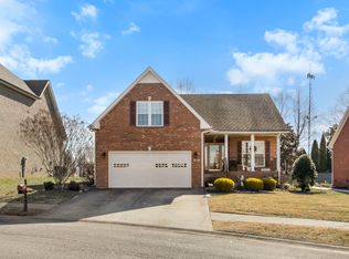 214 Winfrey Ct, Pleasant View, TN 37146
