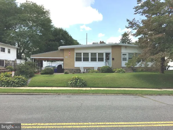 1028 Grant Ave, Philadelphia, PA 19115