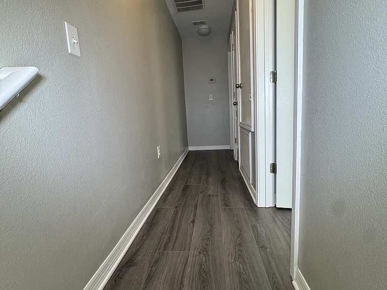2707 Lantern Hill Ave — Photo 28