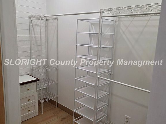 5th image of 1010 Rimrock Ln