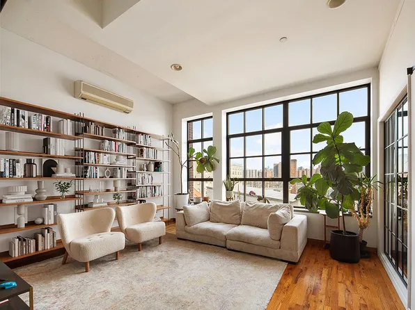 37 Bridge St APT 3C, Brooklyn, NY 11201