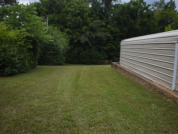 5th image of 141 Maple St