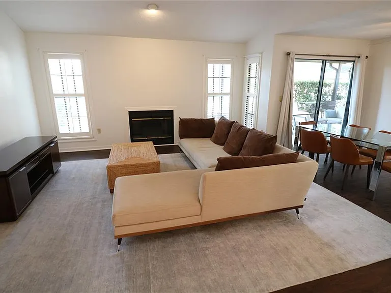 5424 Saddlebrook Way — Photo 11