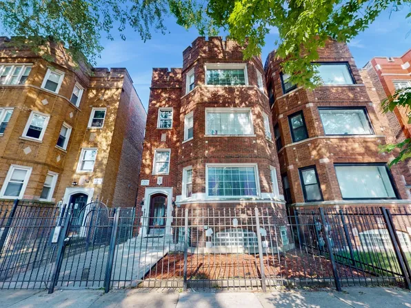 7722 S Essex Ave, Chicago, IL 60649