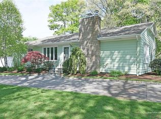 75 Eldredge Ave, East Greenwich, RI 02818