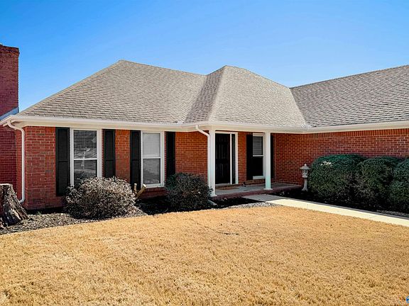 5th image of 2806 Bristol Dr SW