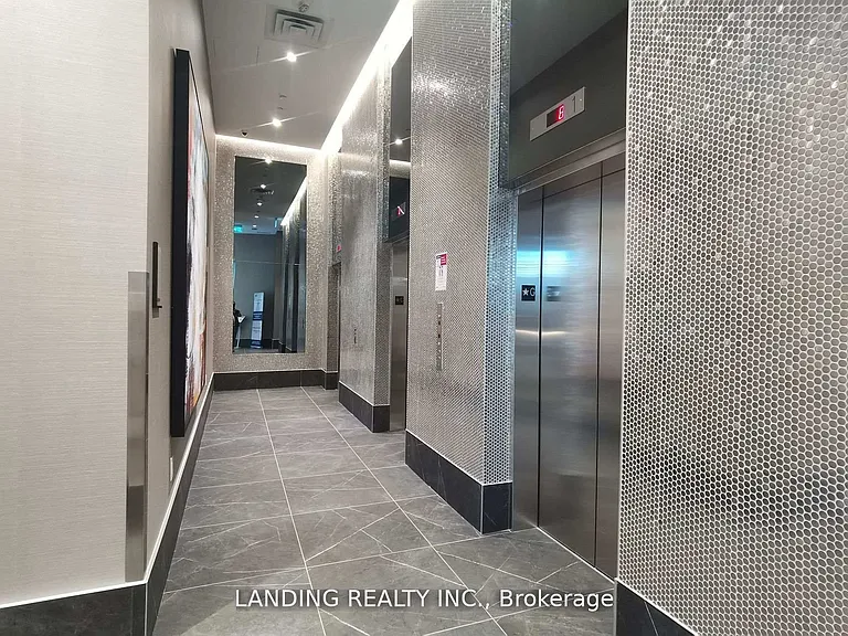 219 Dundas St E #2112 — Photo 3
